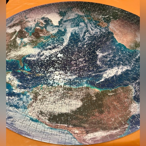 World circular 1000 piece puzzle - Picture 4 of 6